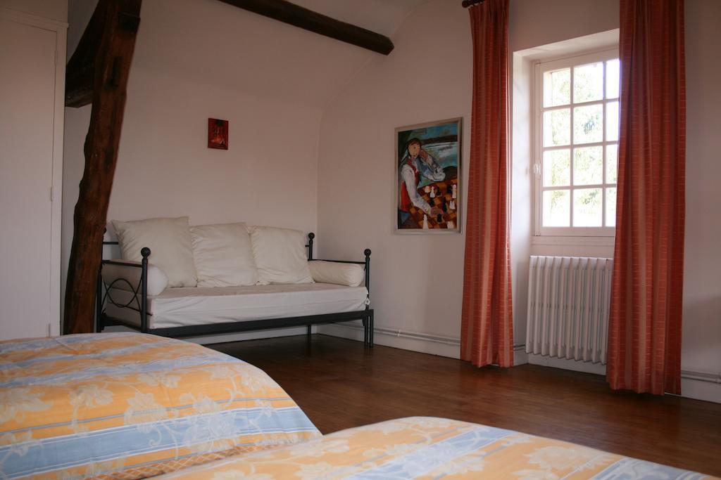 Holiday home Domaine Des Hirondelles Saint-Vincent-de-Cosse